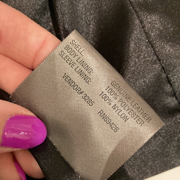 Leather jacket - Picture 11 of 12